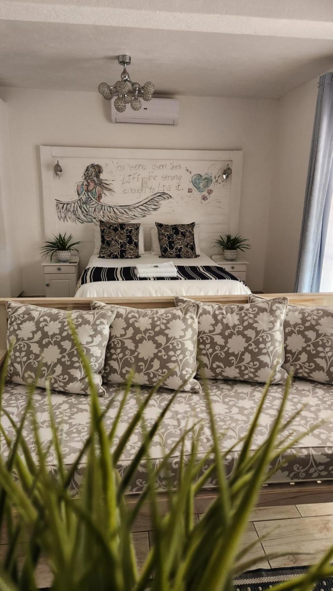 Be Our Guest Self Catering Apartment Mbombela Стая снимка